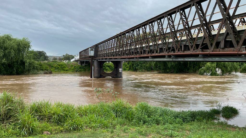 FLOODS: The level of the Hunter River at Kayuga Bridge near Muswellbrook on Monday, November 22. Picture: Mathew Perry