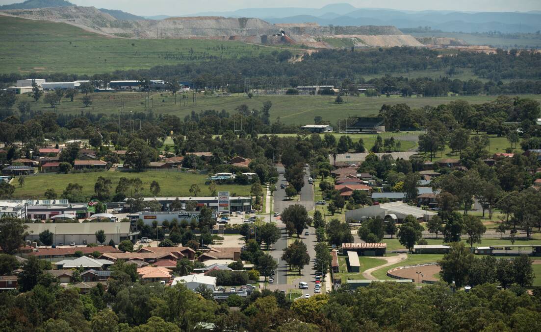 Muswellbrook showing the centre's close proximity to open cut coalmines. 