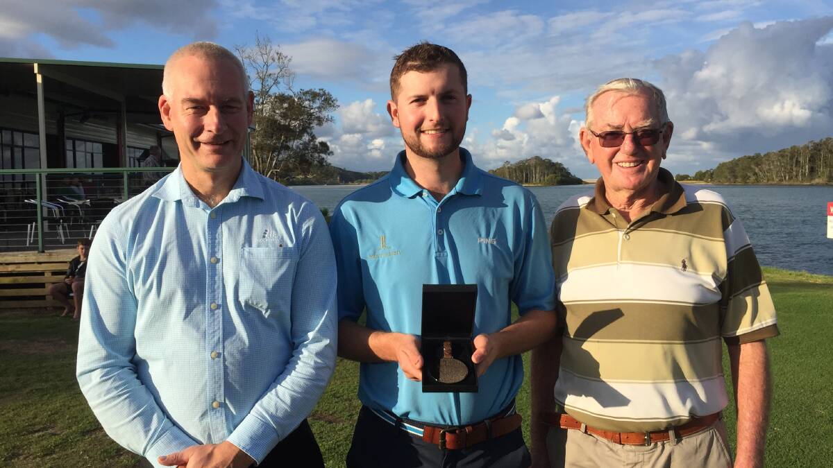 WINNER: Tom Bateman, centre, alongside Golf NSW CEO Stuart Fraser, left, and Nambucca Heads president Kerry McCoy.