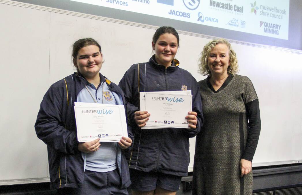 HunterWiSE 2019 winners Tahlia Fennel and Tyla Barlow from Muswellbrook High School were presented their award by Newcastle MP Sharon Claydon. Absent: Phoebe Wolfgang