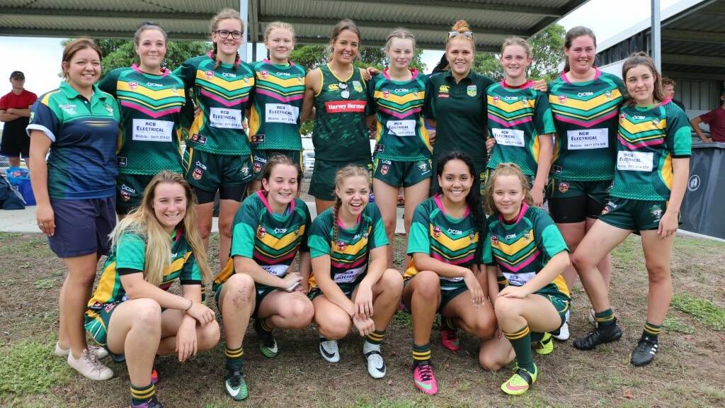 Australian Jillaroo, and former Muswellbrook Public School student, Caitlin Moran meets the Group 21 under-16 CRL women's 9s squad