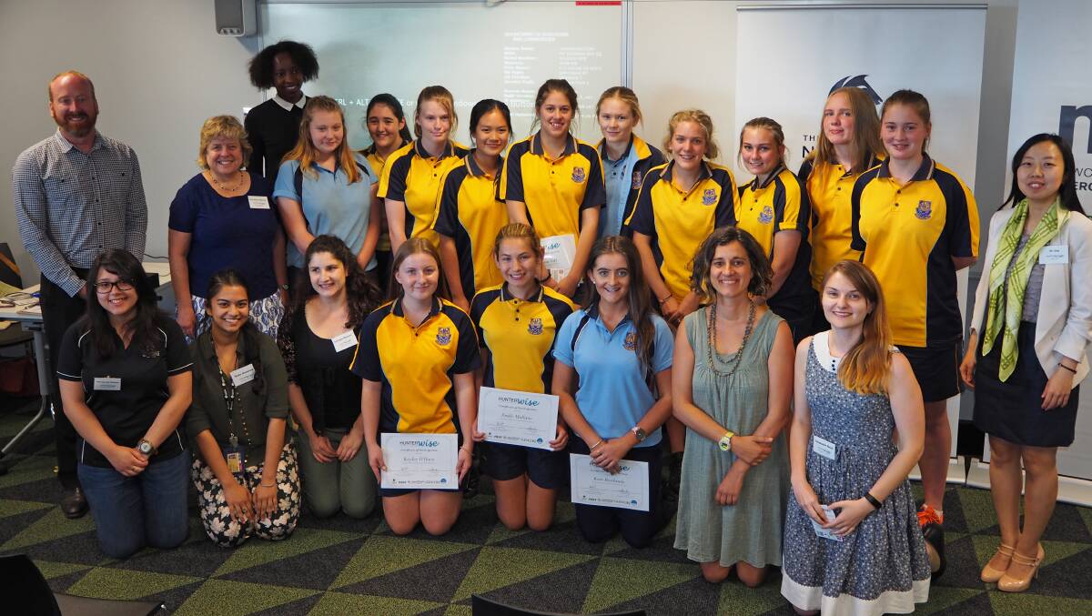 Mayor Martin Rush, judges Dr Erica Wanless – UON and Renny Chivunga (from Hunter Water), students and Ms Jung (teacher who partnered with HunterWISE to deliver the program); front – Sharlene von Drehnen, Sadia Ahammed, Georgia Weaver (student mentors from UON), students, Dr Elena Prieto (UON academic who was part of the team delivering HunterWiSE) and Stephanie Reed (project office/manager of the HunterWiSE project).