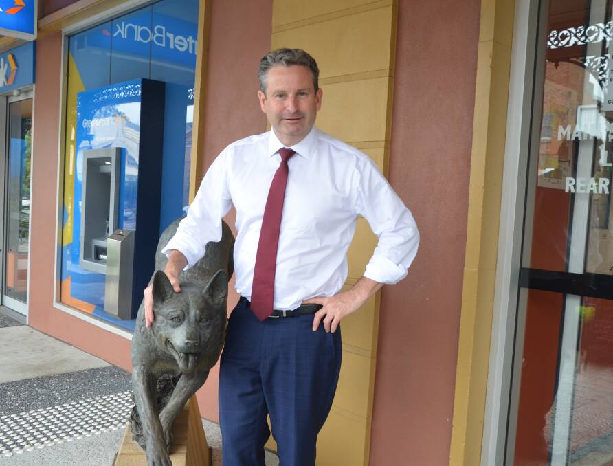 QUICK VISIT: State Labor MP Greg Warren visited Muswellbrook on Thursday to find out what the major issues facing the region were.