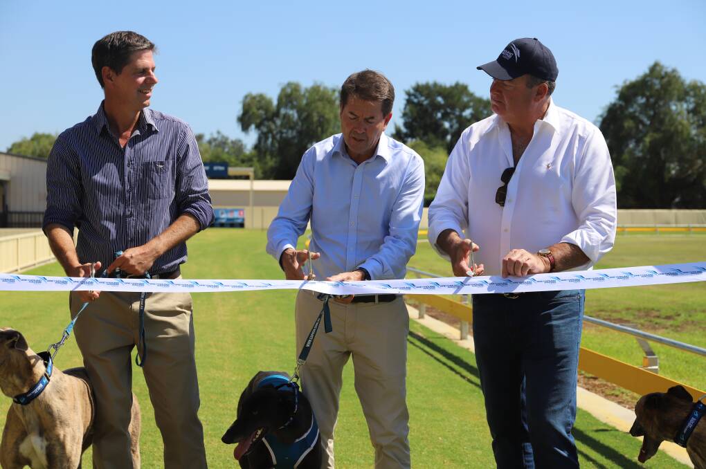 Upper Hunter MP David Layzell, Minister for Racing Kevin Anderson, GRNSW CEO Rob Macaulay. Photo supplied. 