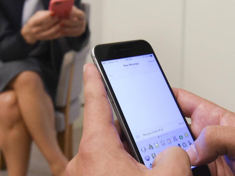 A bill has been introduced to ban unsolicited political text messages ahead of the federal election.