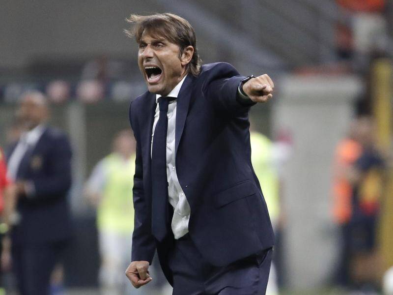 Antonio Conte is unhappy with the Italian media, saying their fixation with formations is 'crap'.
