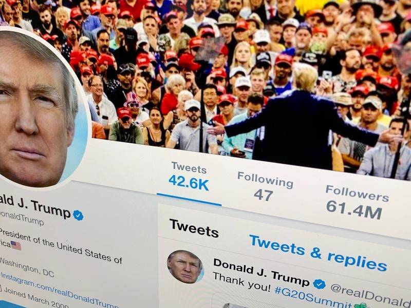 Twitter has for the first time marked a tweet by President Donald Trump as containing falsehoods.