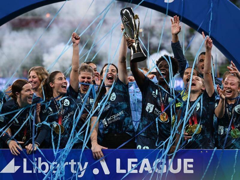 Sydney FC celebrate after winning the 2024 A-League Women grand final. (Daniel Pockett/AAP PHOTOS)