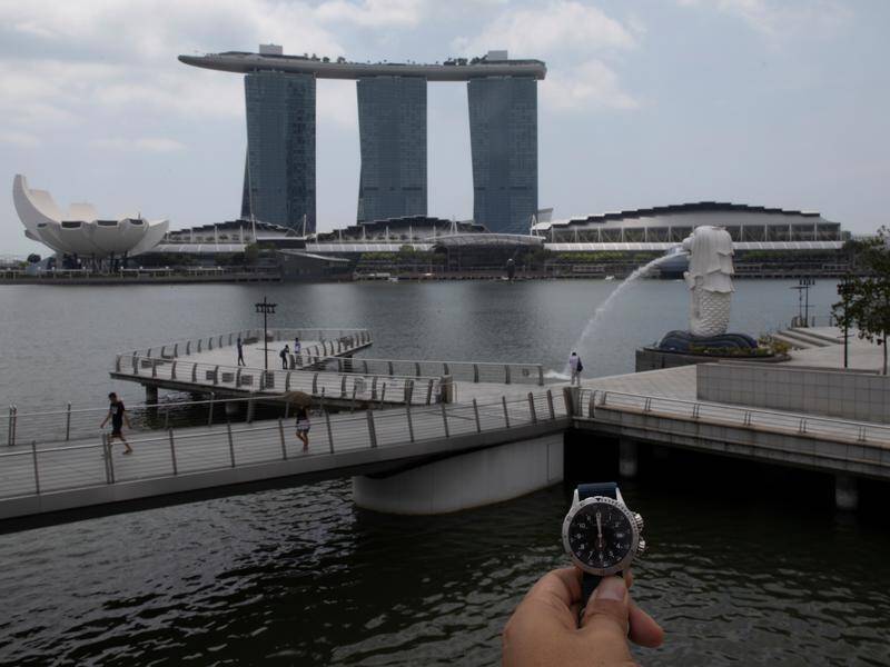 The number of coronavirus infections in Singapore has reached 1000, officials say.